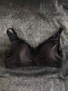 Torrid Lace-Trim Wireless Bralette - Black Sz 0/L
